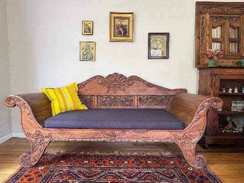 Barefoot Cushion (Yellow)