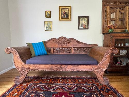 Barefoot Cushion (Turquoise & Gold)