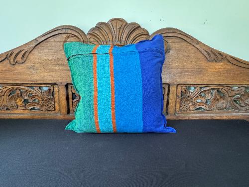 Barefoot Cushion (Blue & Green)