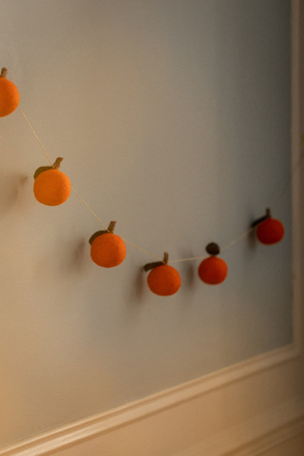 Clementine Garland