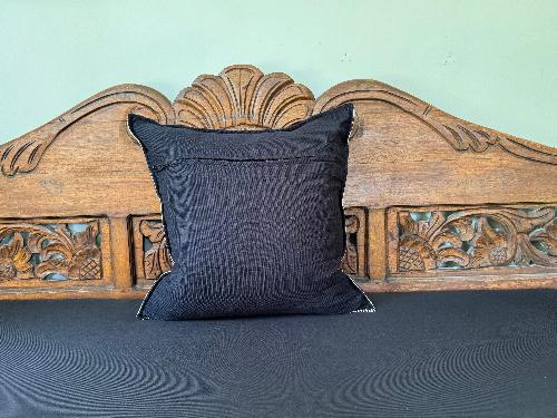 Dumbara Cushion 3