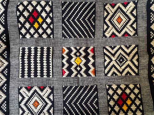 Dumbara Cushion 3